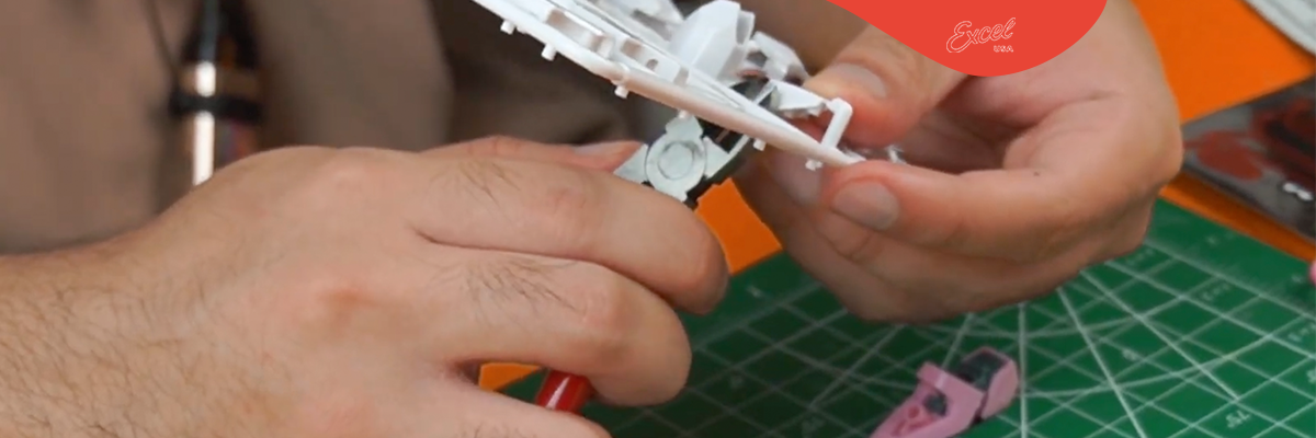 How to Remove Sprue Marks from Plastic Models