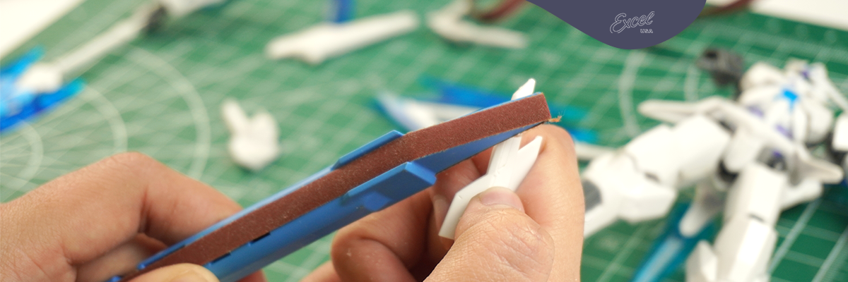 How to Sand Small Crevices: Pro Techniques for Tight Spaces