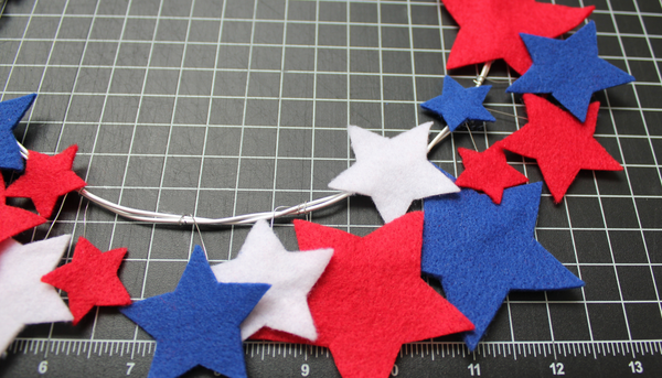 Felt Craft: Star Wreath for the Fourth of July