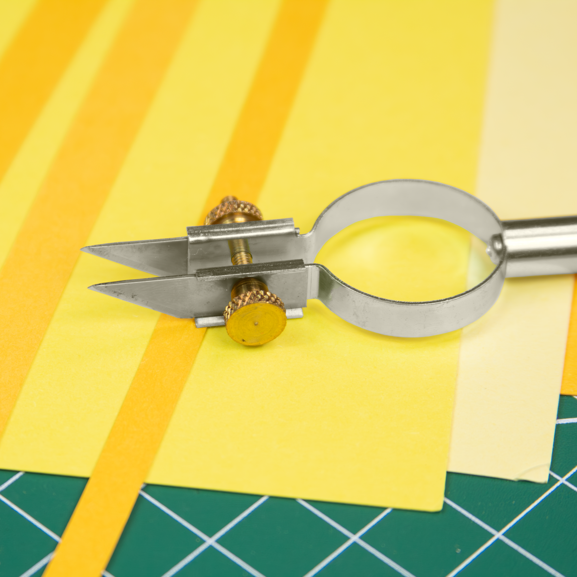 K31 Adjustable Dual Blade Strip Cutter