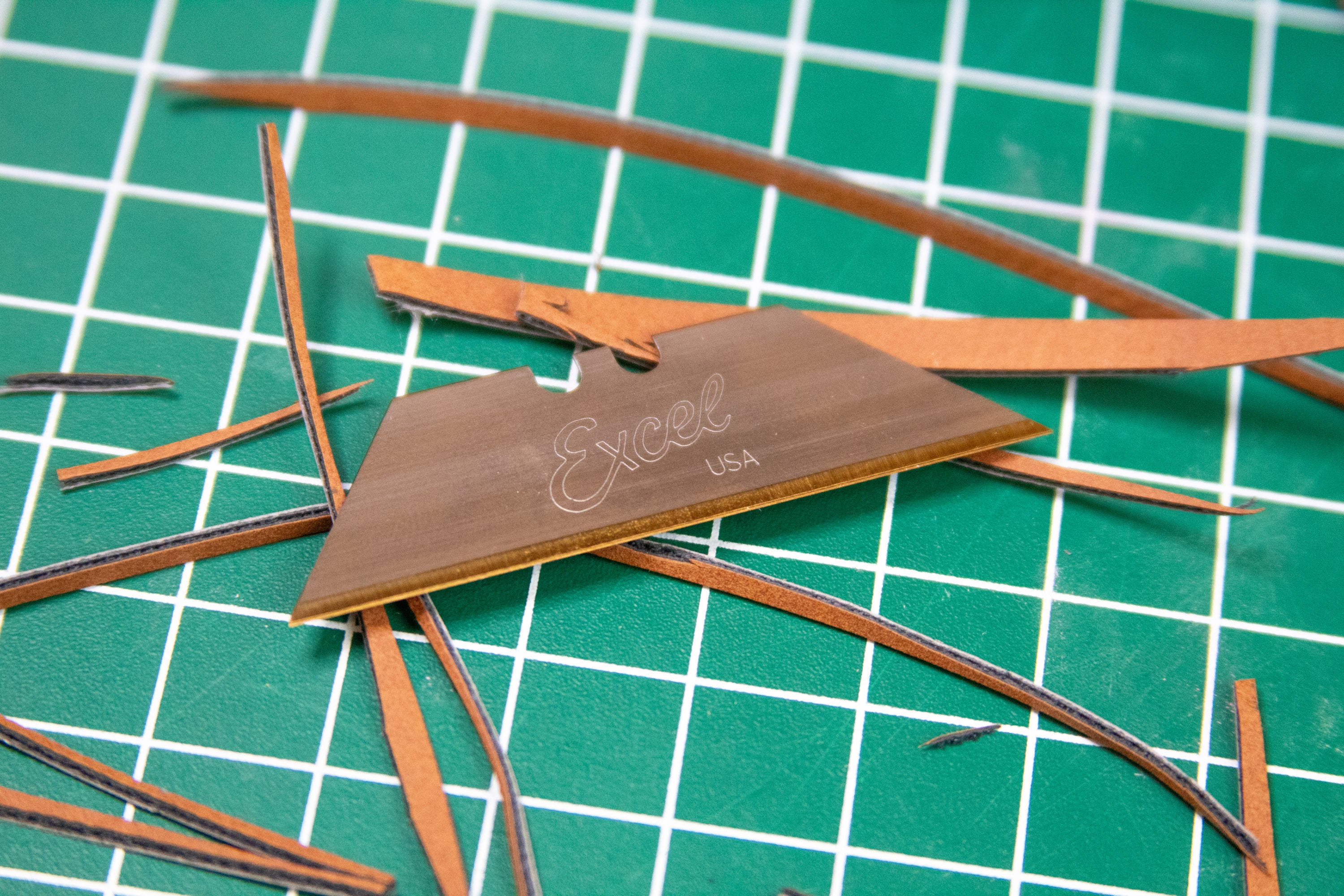 #92 TiN Coated HD 2-Notch Utility Blade