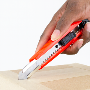 K850 Heavy Duty Plastic Snap Blade Knife