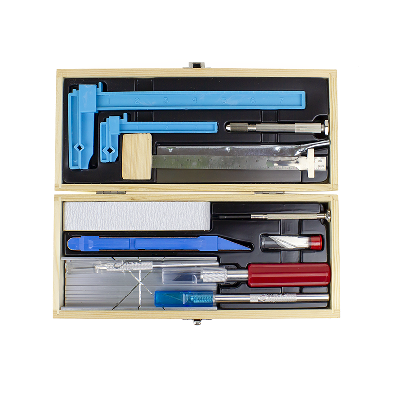 Builder's Knife and Hobby Tool Set
